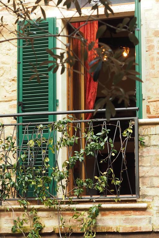 شقة Montepulciano Stazione  في La Casina Di Cagnano الغرفة الصورة