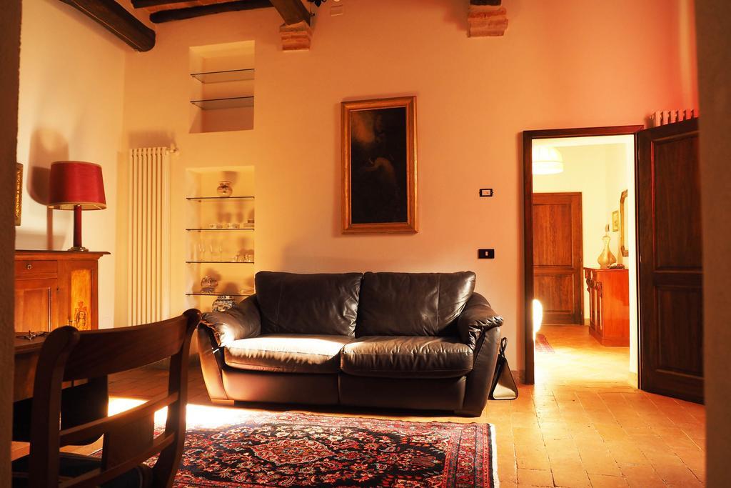 شقة Montepulciano Stazione  في La Casina Di Cagnano الغرفة الصورة